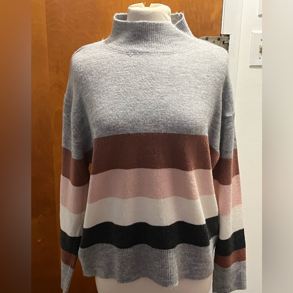 beachlunchlounge Multicolor Striped Mock neck long Sleeve Sweater. Size XL